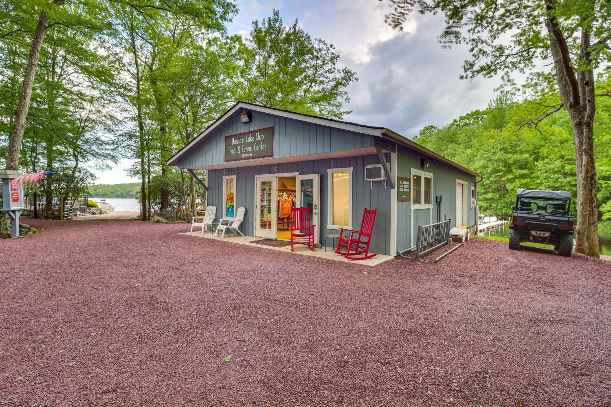 Lake Harmony Home About Half Mi To Big Boulder Mountain Exterior photo